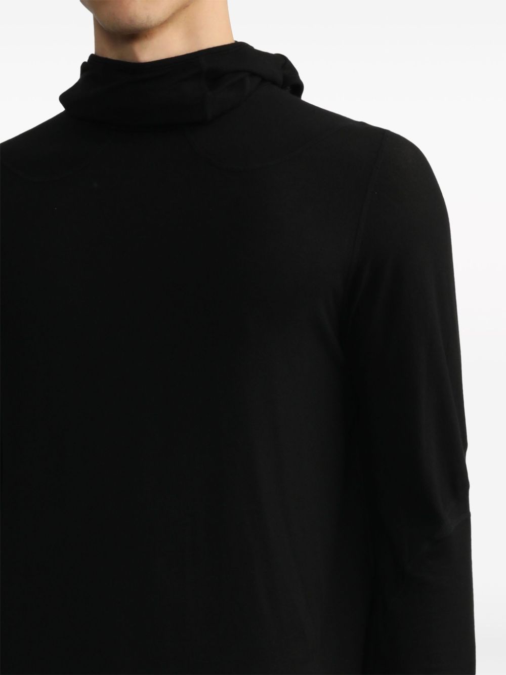 032C Sweaters Black