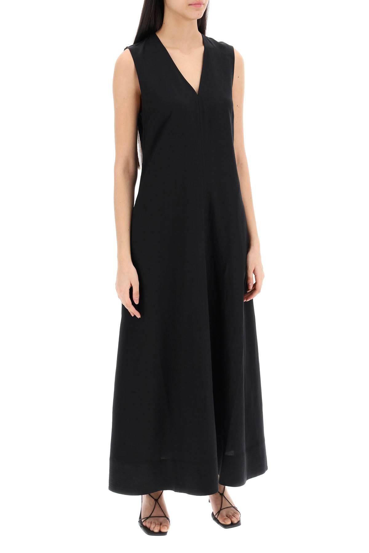 Toteme Toteme maxi flared dress with v-neckline