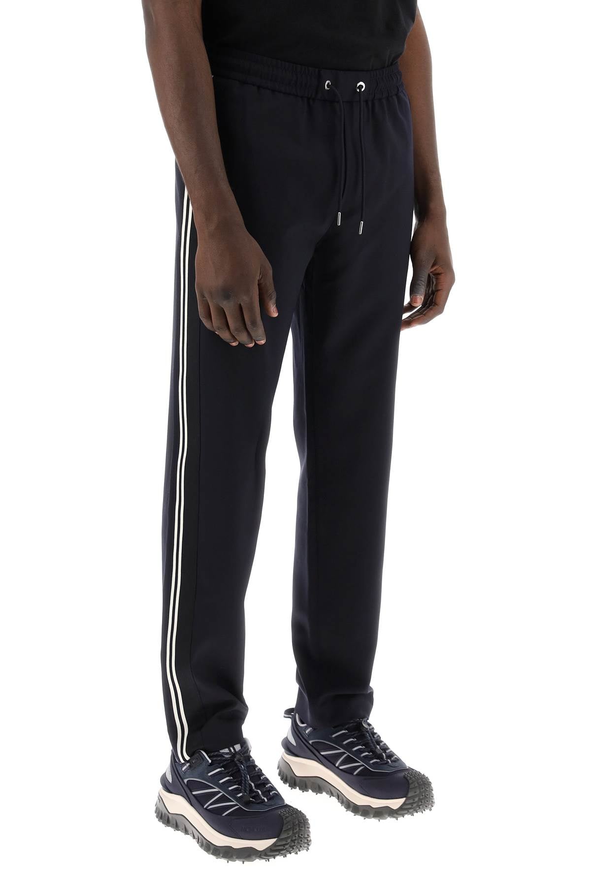 Moncler basic sporty pants with side stripes