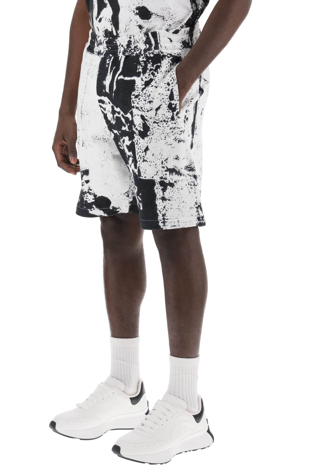 Alexander Mcqueen Alexander mcqueen fold print sweat shorts