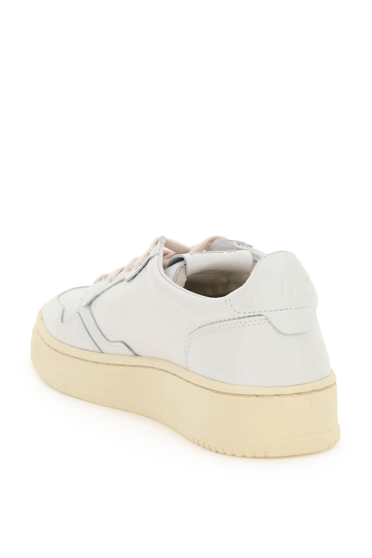 Autry Autry leather medalist low sneakers