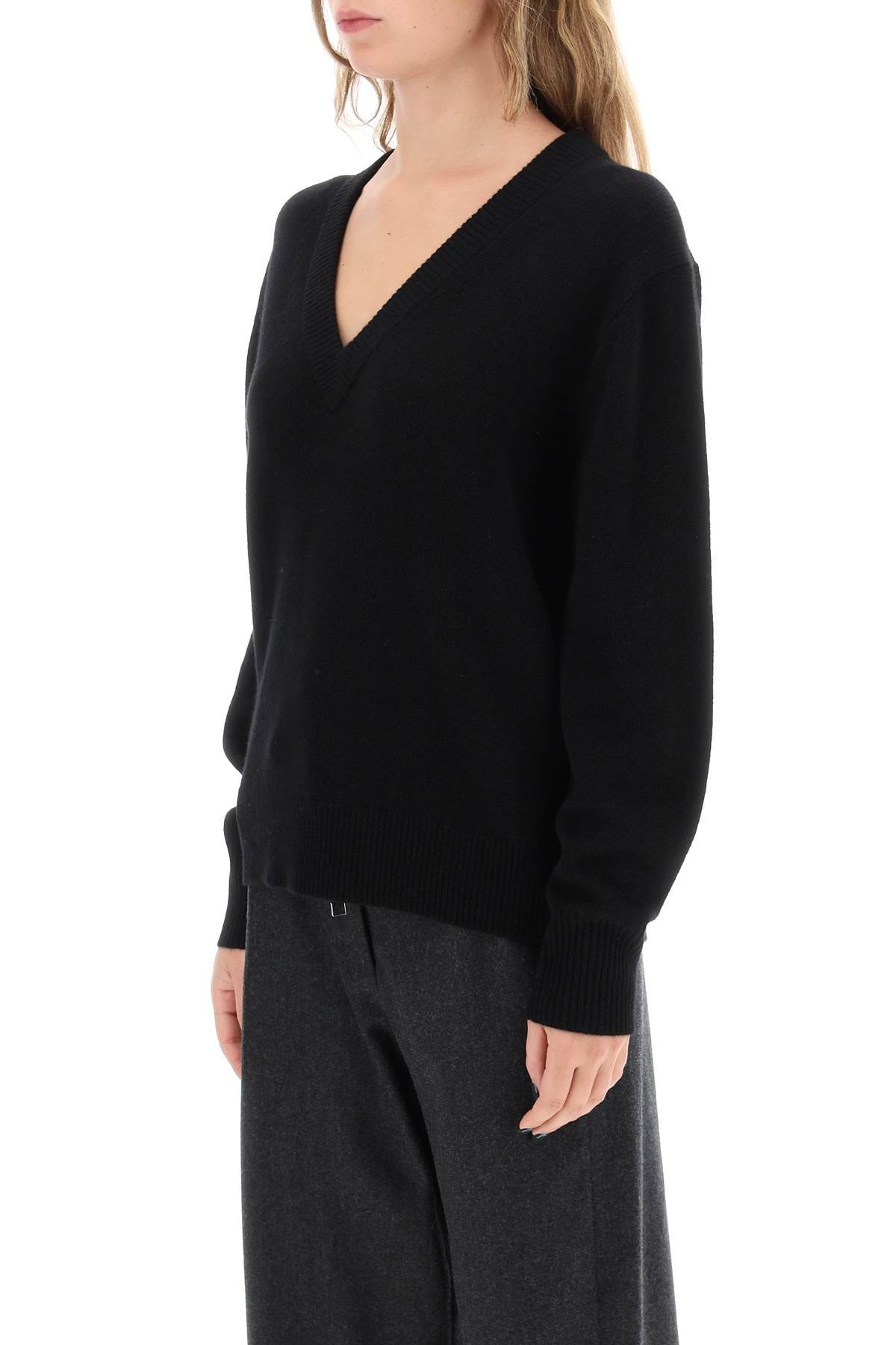 GUEST IN RESIDENCE Guest in residence the v cashmere sweater