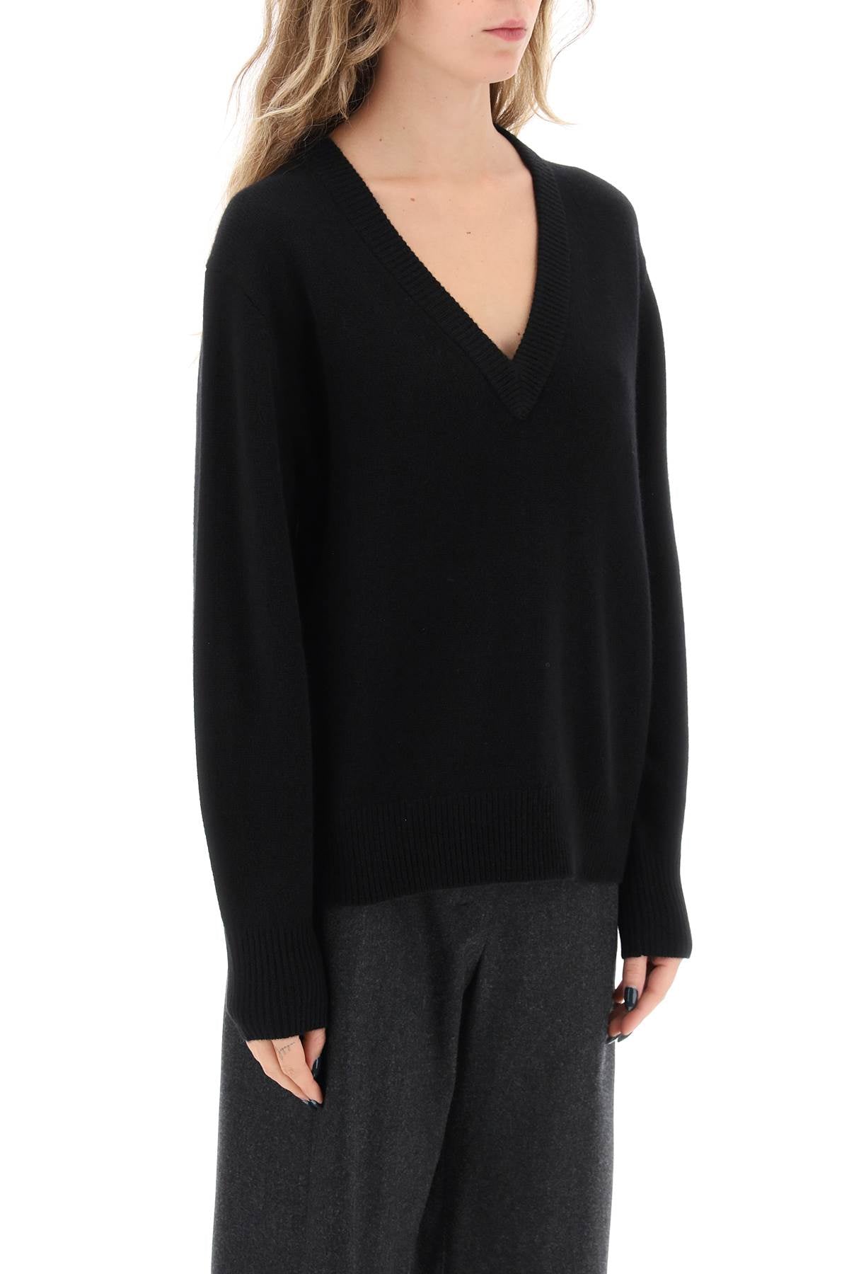 GUEST IN RESIDENCE Guest in residence the v cashmere sweater